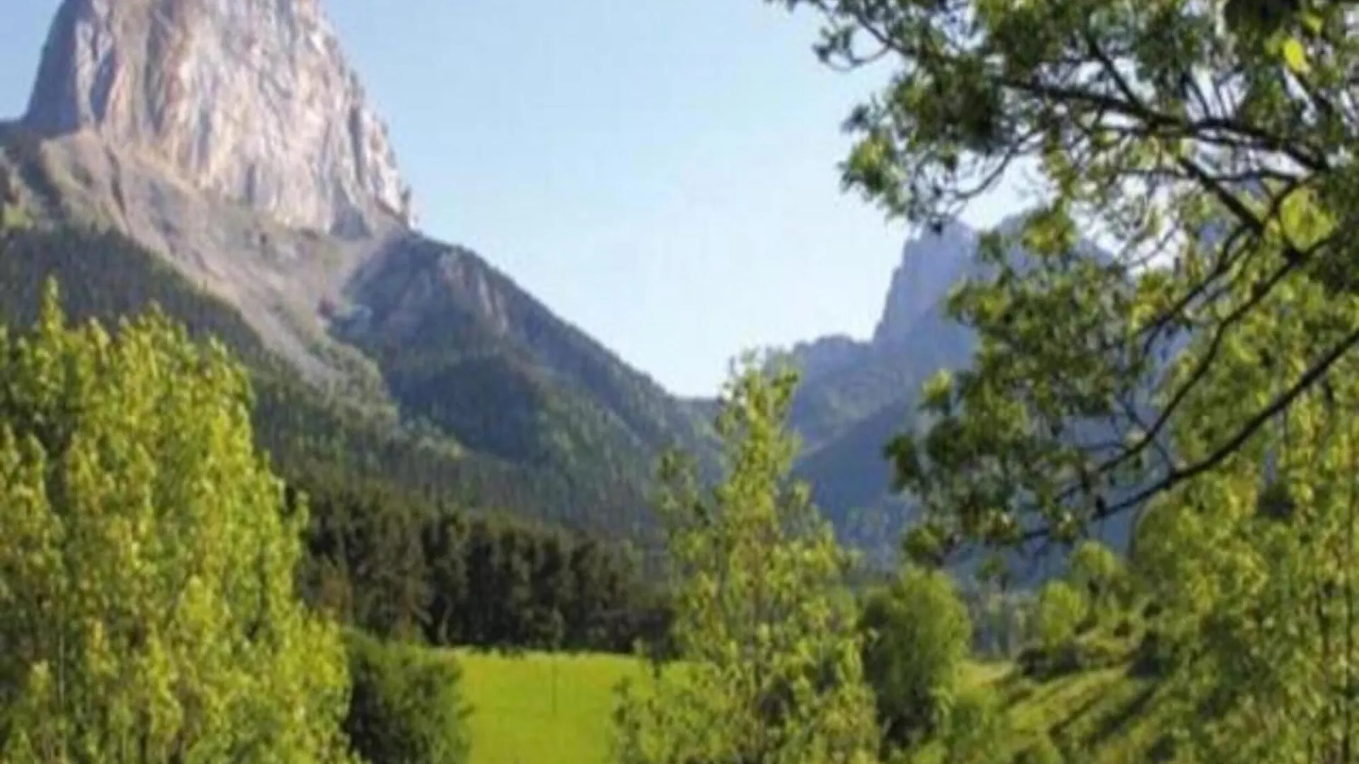 Apartment With Shuttle Bus To The Ski Lift Gresse-en-Vercors